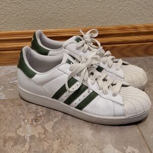 Adidas Classic Sneakers Size 9.5